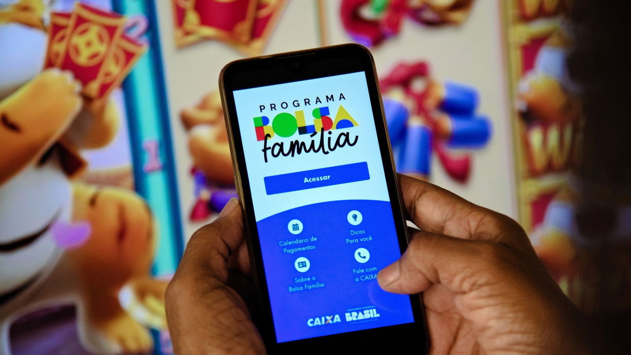 Bolsa Família and bets