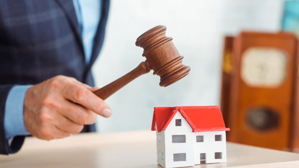 Leilão de imóveis oferece casas com até 67% de desconto, veja como ...