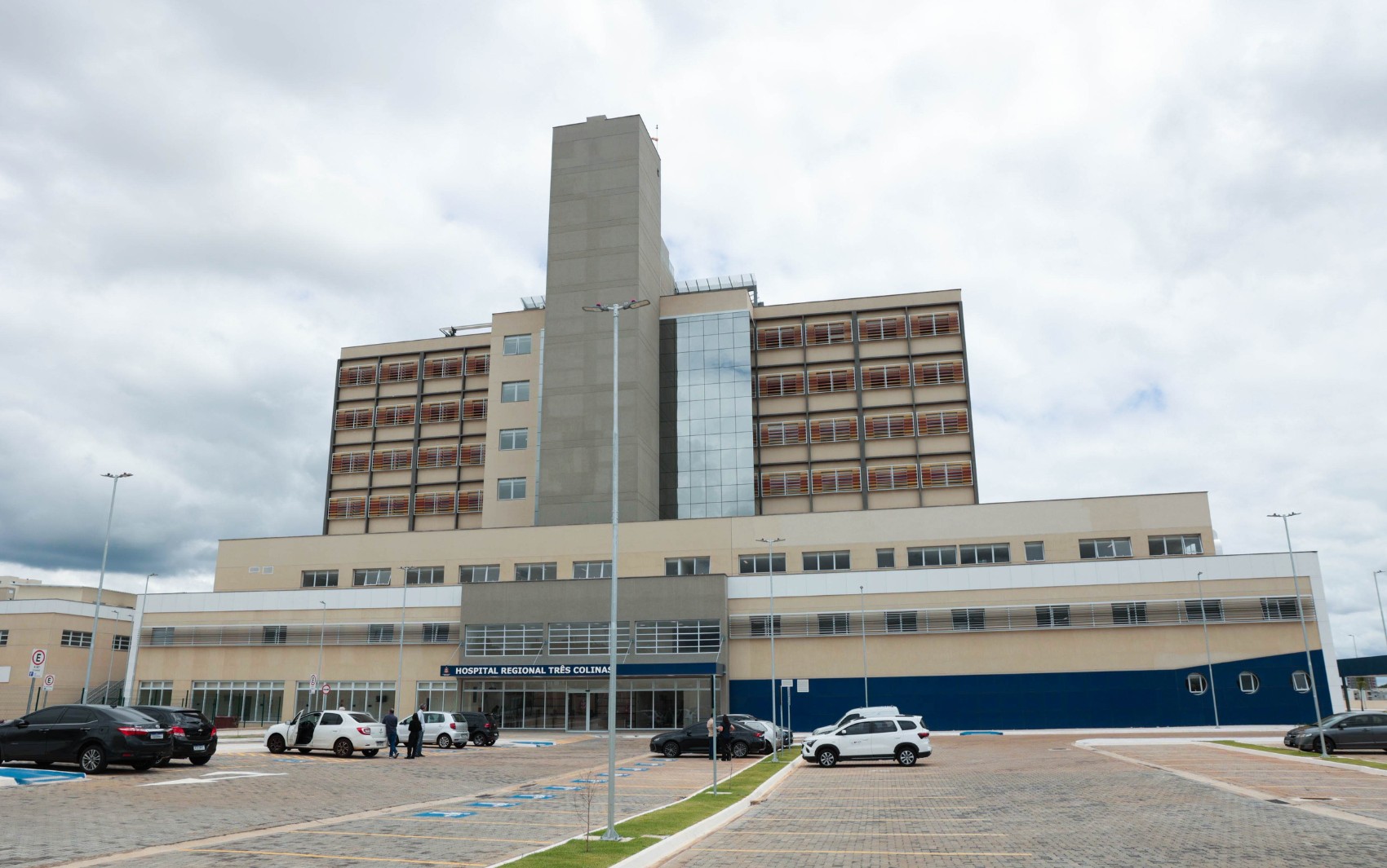 Hospital Regional Três Colinas vai contratar 1,3 mil profissionais ...